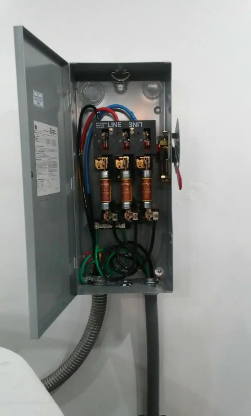 Three-phase disconnect switch installed for Electrical Wiring & Rewiring in Madisonville